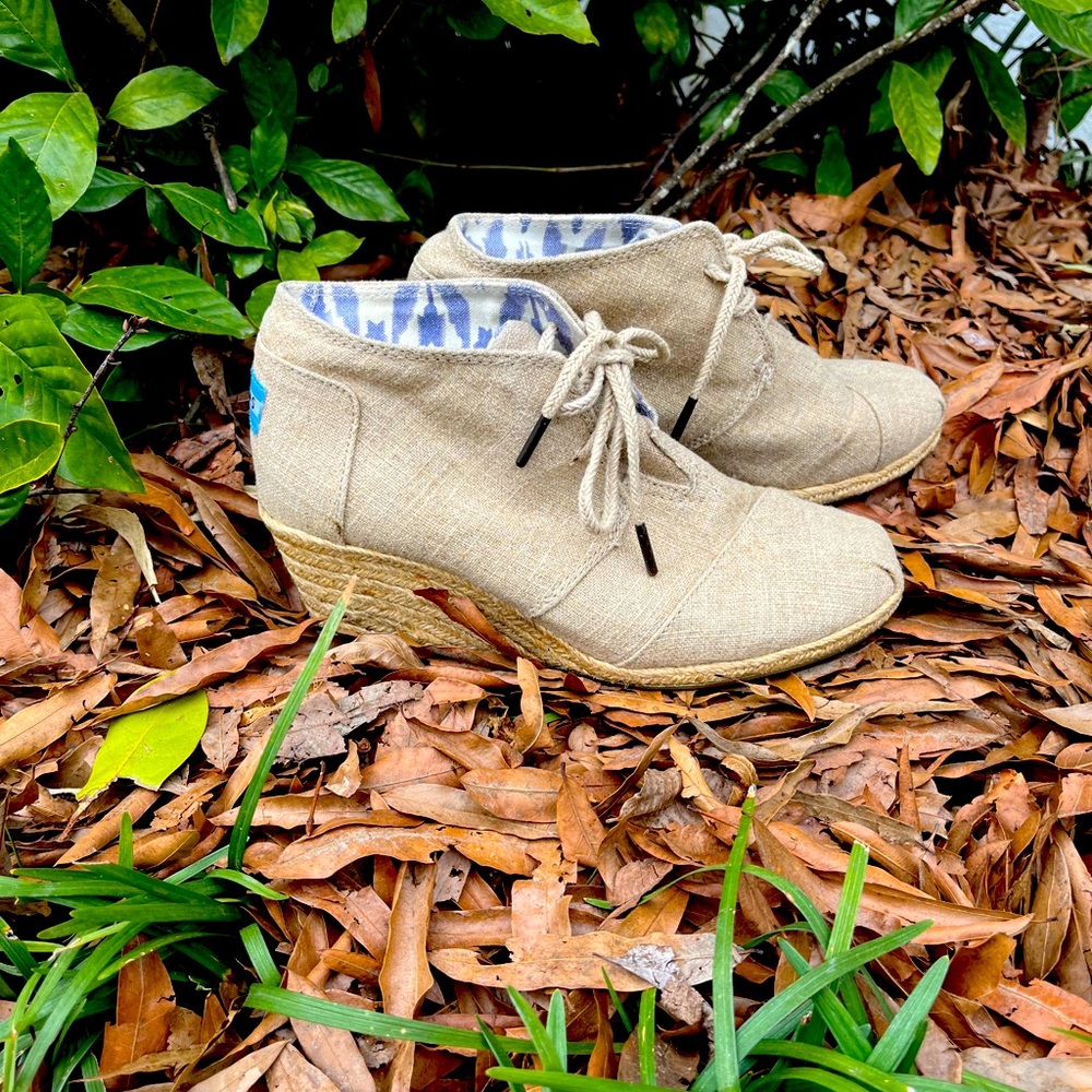 TOMS BOOTIES